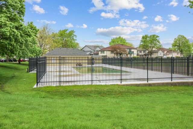 334 Plumwood Court 334, Vernon Hills, IL 60061