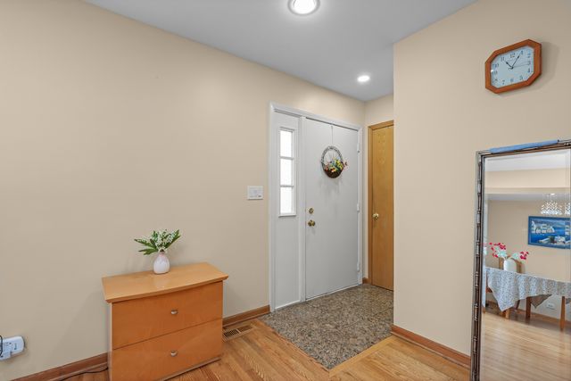 334 Plumwood Court 334, Vernon Hills, IL 60061