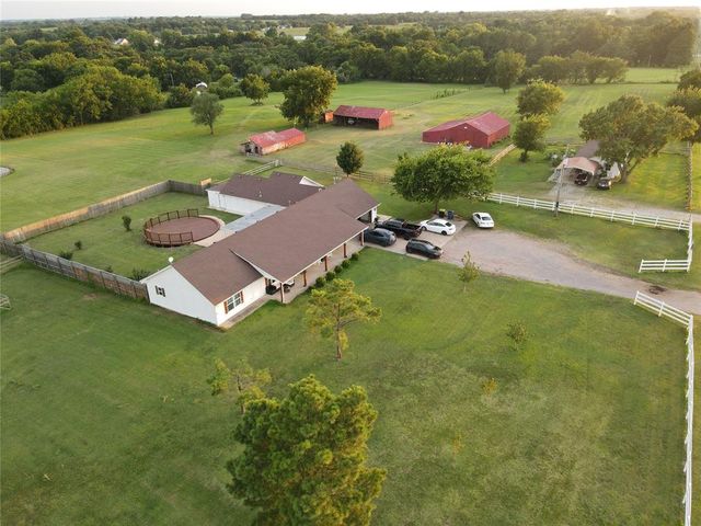 7576 E Maguire Road, Noble, OK 73068
