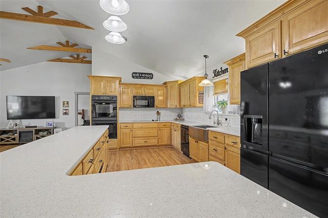 7576 E Maguire Road, Noble, OK 73068