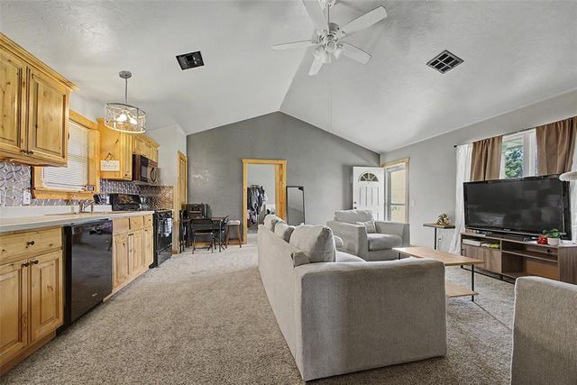 7576 E Maguire Road, Noble, OK 73068