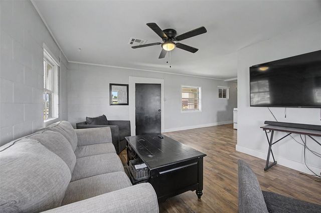 7576 E Maguire Road, Noble, OK 73068
