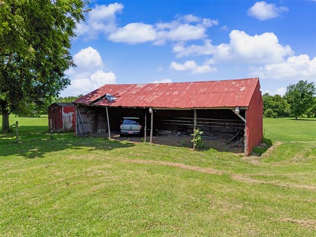 7576 E Maguire Road, Noble, OK 73068