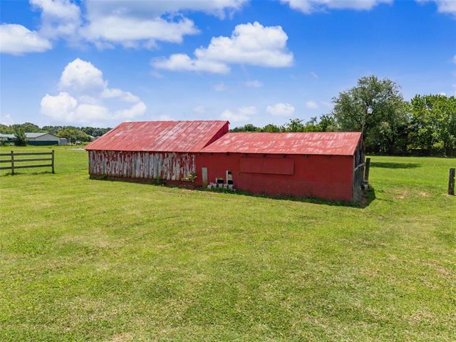 7576 E Maguire Road, Noble, OK 73068