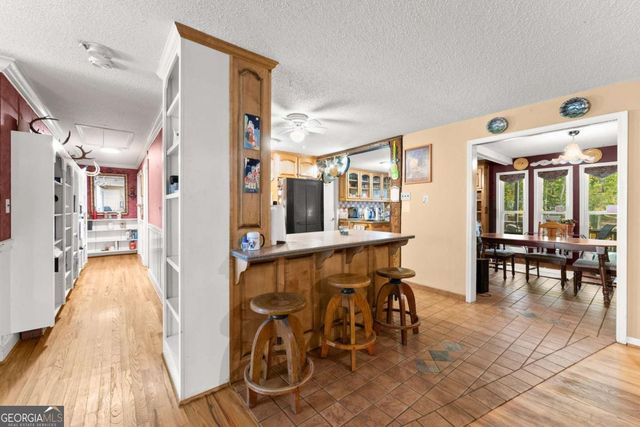 221 Shallowford Drive, Gainesville, GA 30504