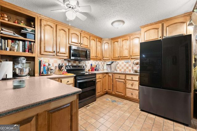 221 Shallowford Drive, Gainesville, GA 30504