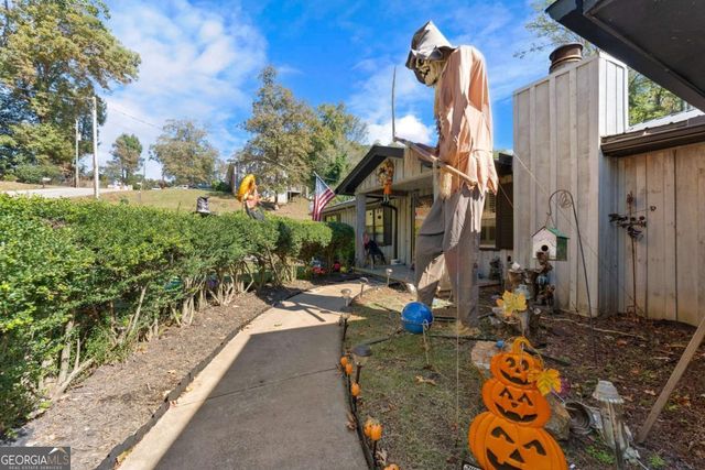 221 Shallowford Drive, Gainesville, GA 30504