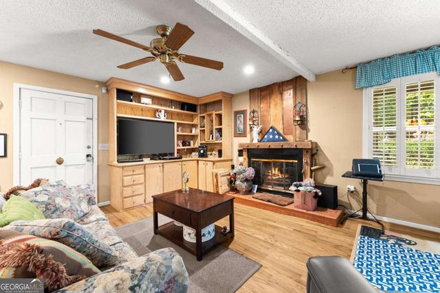 221 Shallowford Drive, Gainesville, GA 30504