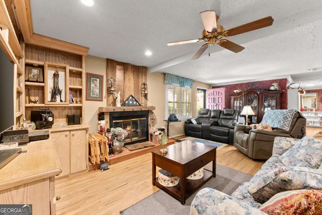 221 Shallowford Drive, Gainesville, GA 30504