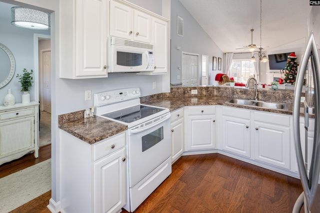 111 Courtside Drive, Lexington, SC 29073