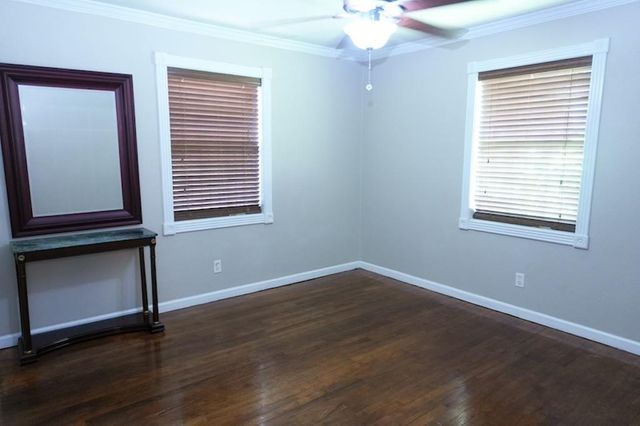 7818 Avenue F, Houston, TX 77012