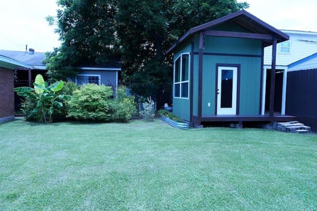 7818 Avenue F, Houston, TX 77012