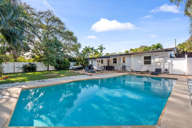 408 NW 29th Street, Wilton Manors, FL 33311