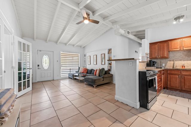 408 NW 29th Street, Wilton Manors, FL 33311