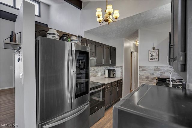 145 Valley Gem Drive, Zanesville, OH 43701