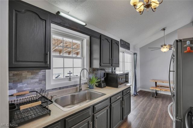 145 Valley Gem Drive, Zanesville, OH 43701