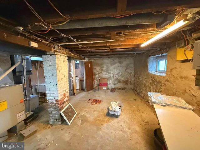 212 N MAPLE AVE, Lansdowne, PA 19050