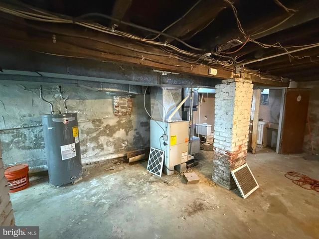 212 N MAPLE AVE, Lansdowne, PA 19050