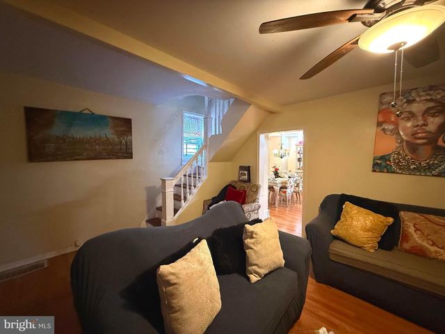 212 N MAPLE AVE, Lansdowne, PA 19050