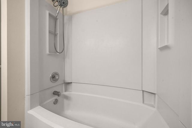 5241 SAINT GENEVIEVE PL, Alexandria, VA 22315