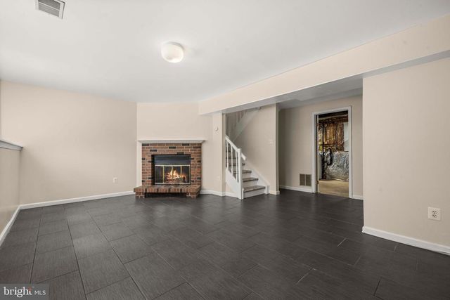 5241 SAINT GENEVIEVE PL, Alexandria, VA 22315