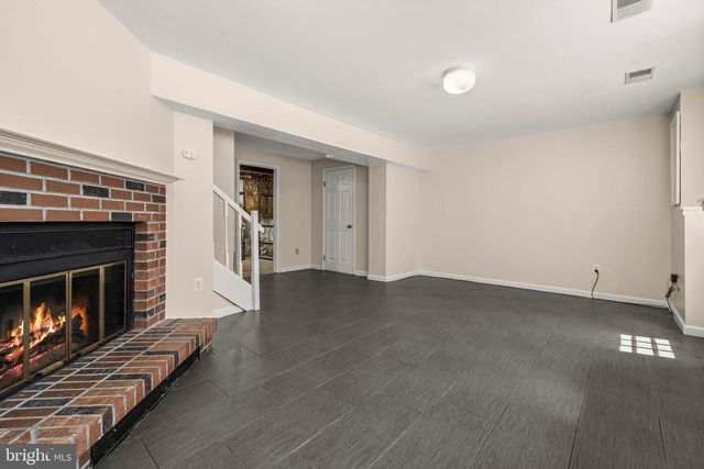 5241 SAINT GENEVIEVE PL, Alexandria, VA 22315