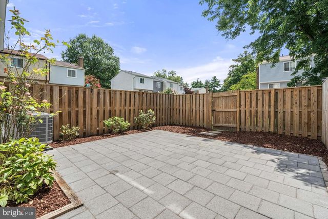 5241 SAINT GENEVIEVE PL, Alexandria, VA 22315