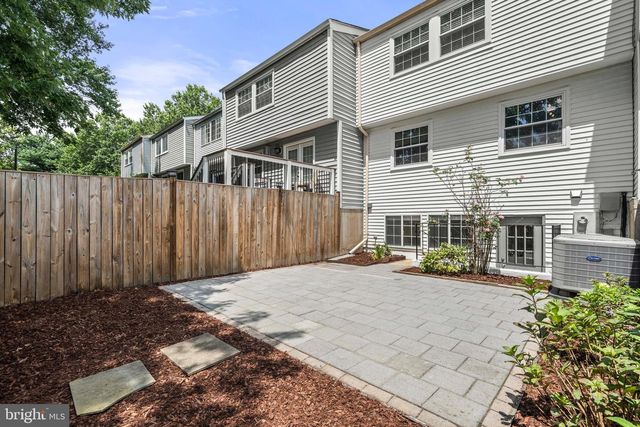 5241 SAINT GENEVIEVE PL, Alexandria, VA 22315