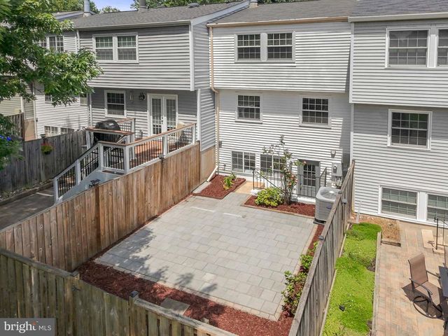 5241 SAINT GENEVIEVE PL, Alexandria, VA 22315