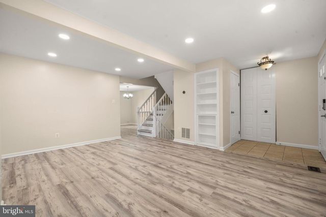 5241 SAINT GENEVIEVE PL, Alexandria, VA 22315