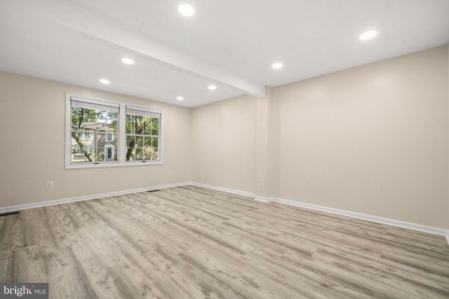 5241 SAINT GENEVIEVE PL, Alexandria, VA 22315