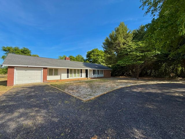 3104 Chris Drive, Dalzell, SC 29040