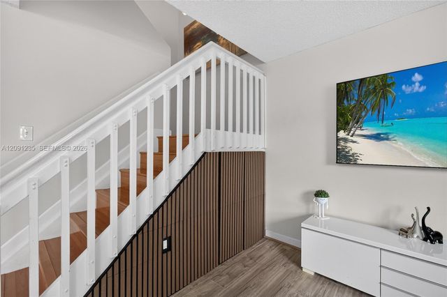 6205 Kendale Lakes Circle 281, Miami, FL 33183