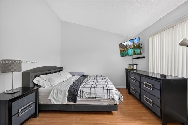 6205 Kendale Lakes Circle 281, Miami, FL 33183