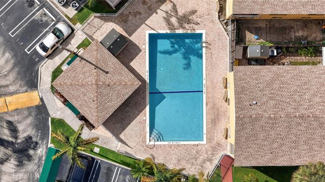 6205 Kendale Lakes Circle 281, Miami, FL 33183