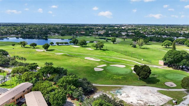 6205 Kendale Lakes Circle 281, Miami, FL 33183