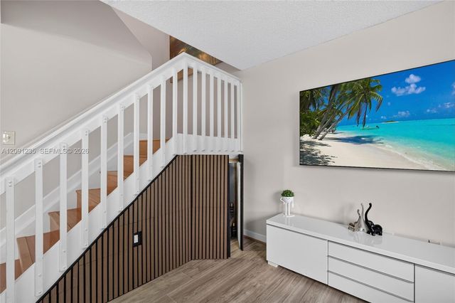 6205 Kendale Lakes Circle 281, Miami, FL 33183