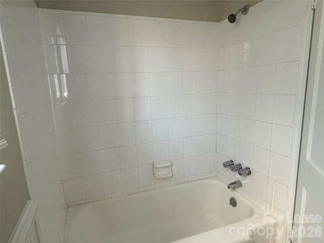 524 Wakefield Drive, Charlotte, NC 28209