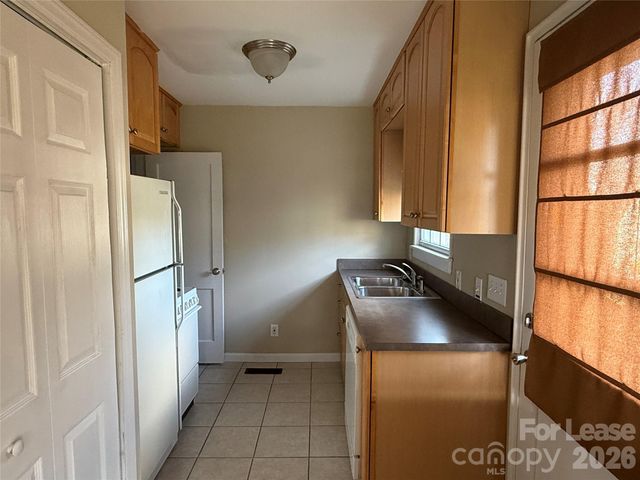 524 Wakefield Drive, Charlotte, NC 28209