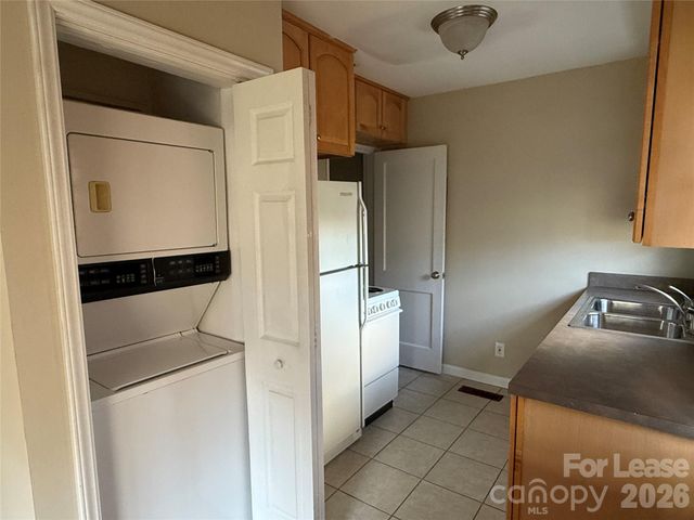 524 Wakefield Drive, Charlotte, NC 28209