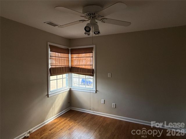 524 Wakefield Drive, Charlotte, NC 28209