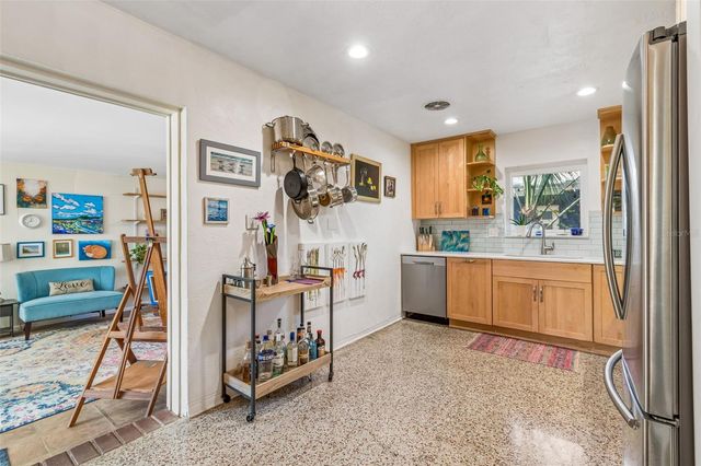 6214 8TH AVENUE S, Gulfport, FL 33707
