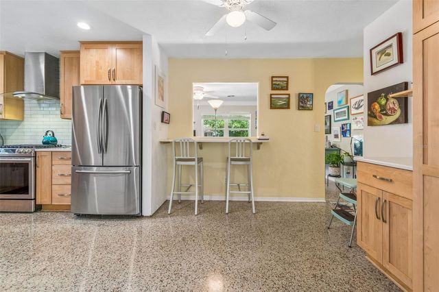 6214 8TH AVENUE S, Gulfport, FL 33707