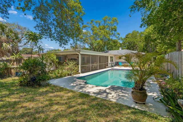 6214 8TH AVENUE S, Gulfport, FL 33707