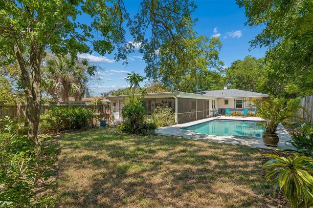 6214 8TH AVENUE S, Gulfport, FL 33707