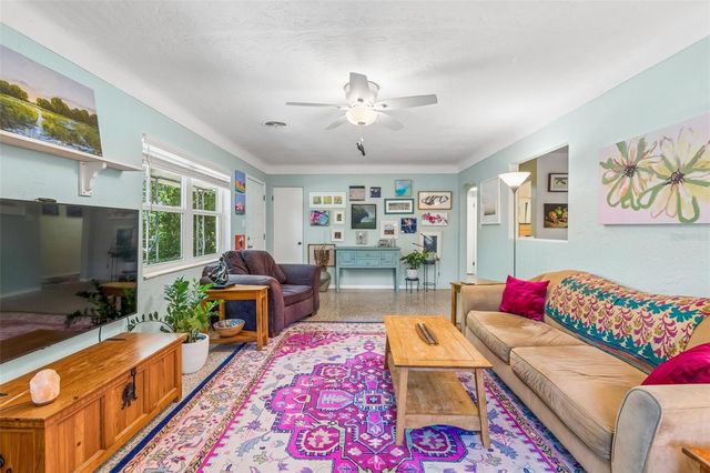 6214 8TH AVENUE S, Gulfport, FL 33707