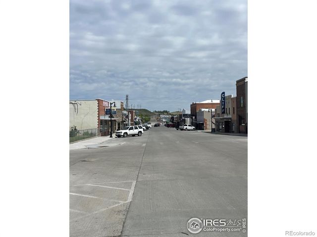 820 Grant Street E, Wray, CO 80758