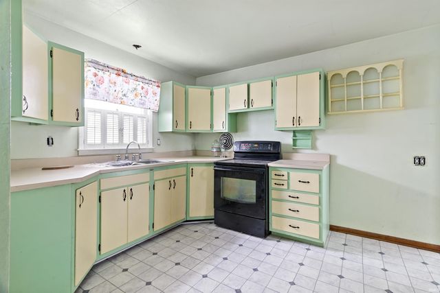 1115 W Bannister Drive, Marion, IN 46953