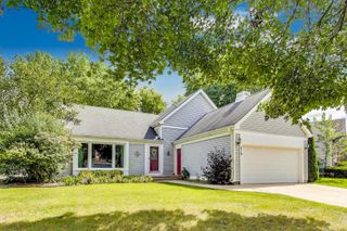 219 Abilene Lane, Vernon Hills, IL 60061