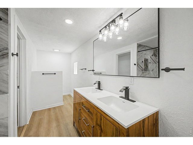 1513 E 4th St, Loveland, CO 80537